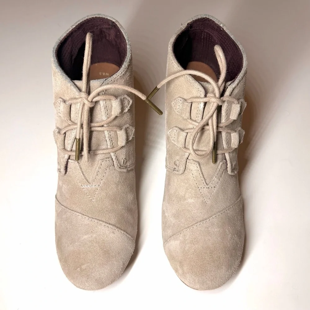 Toms Women’s Desert Wedge Heel Suede Leather Lace-up Ankle Bootie Size- 8.5